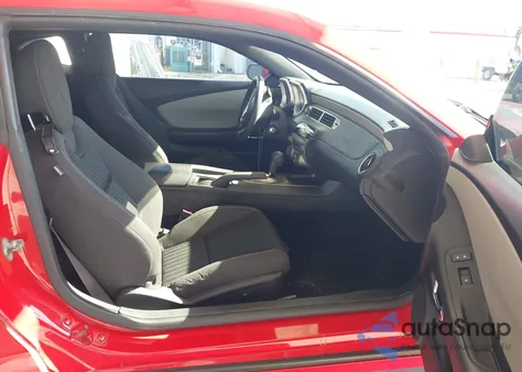 2015 Chevrolet Camaro 2Ls from USA, damaged, VIN 2G1FB1E39F9302665